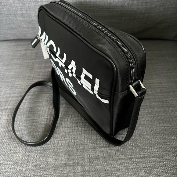 NWT MICHAEL KORS LEATHER SPORT LARGE EW CROSSBODY BAG PURSE - Picture 3 of 7